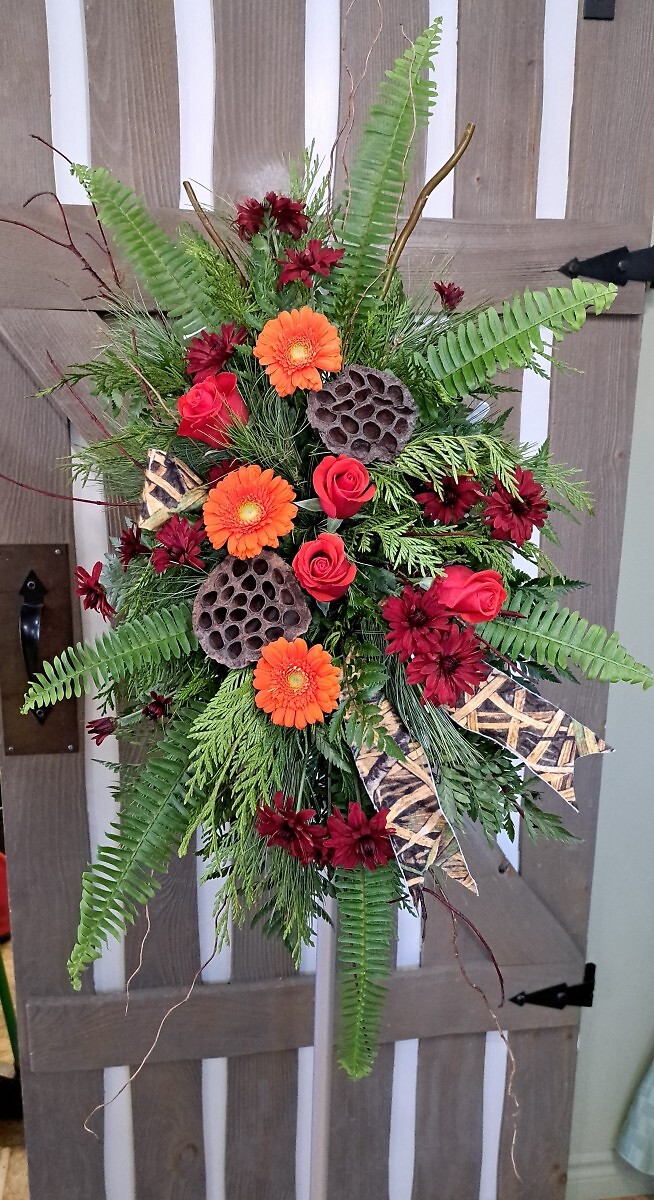 Woodland with Camouflage Standing Spray