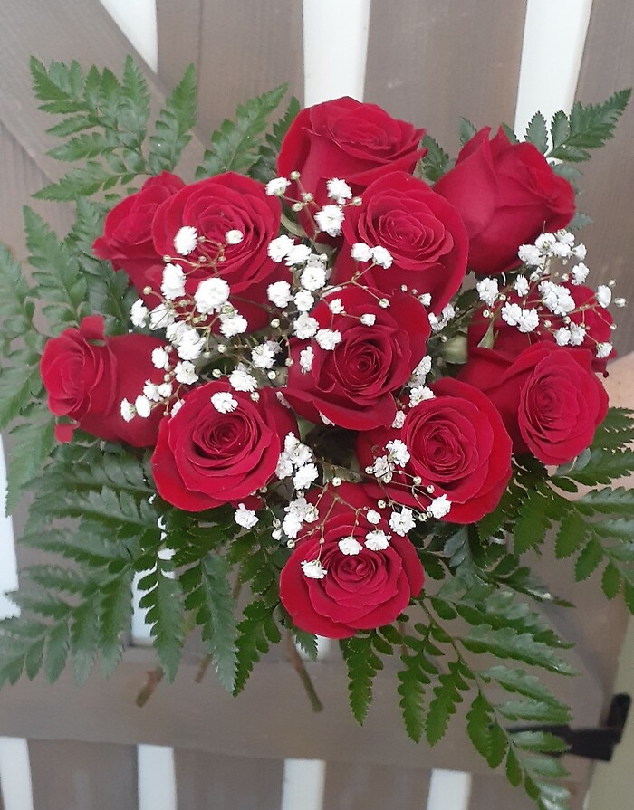 A Dozen Red Roses Bouquet