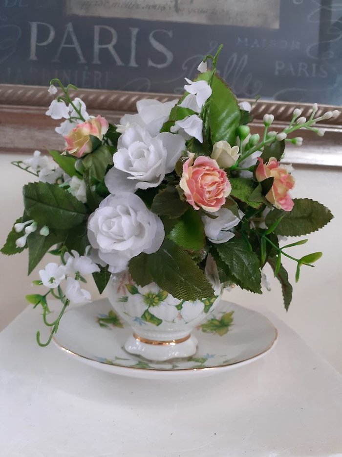 Silk - Tea Cup in White